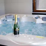 Varkert Deluxe Apartmanhaz - Korlatlan Privat Wellness *