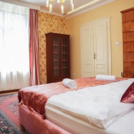 Varkert Deluxe Apartmanhaz Miskolc