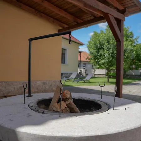 Varkert Deluxe Apartmanhaz Miskolc