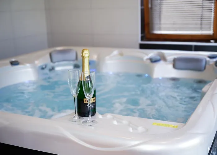 Varkert Deluxe Apartmanhaz - Korlatlan Privat Wellness *