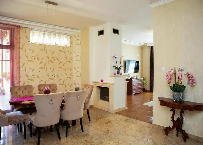Varkert Deluxe Apartmanhaz - Korlatlan Privat Wellness * 미슈콜츠