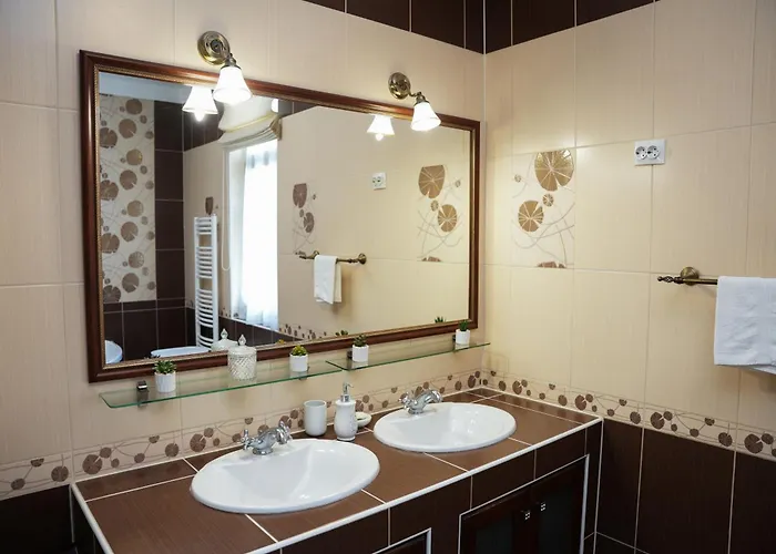 Varkert Deluxe Apartmanhaz - Korlatlan Privat Wellness 别墅 米什科尔茨