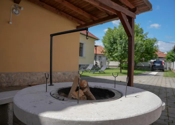 Varkert Deluxe Apartmanhaz - Korlatlan Privat Wellness 米什科尔茨