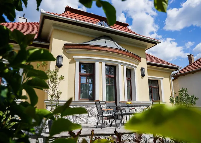 Varkert Deluxe Apartmanhaz - Korlatlan Privat Wellness *