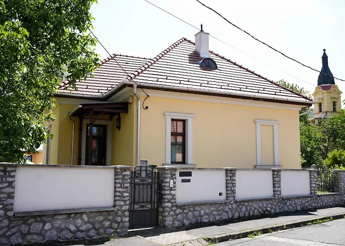 Varkert Deluxe Apartmanhaz - Korlatlan Privat Wellness 빌라